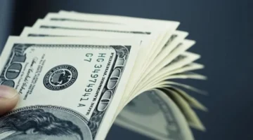 تحديث جديد للأسعار.. تحركات سعر الدولار مقابل الجنيه في تعاملات اليوم الثلاثاء